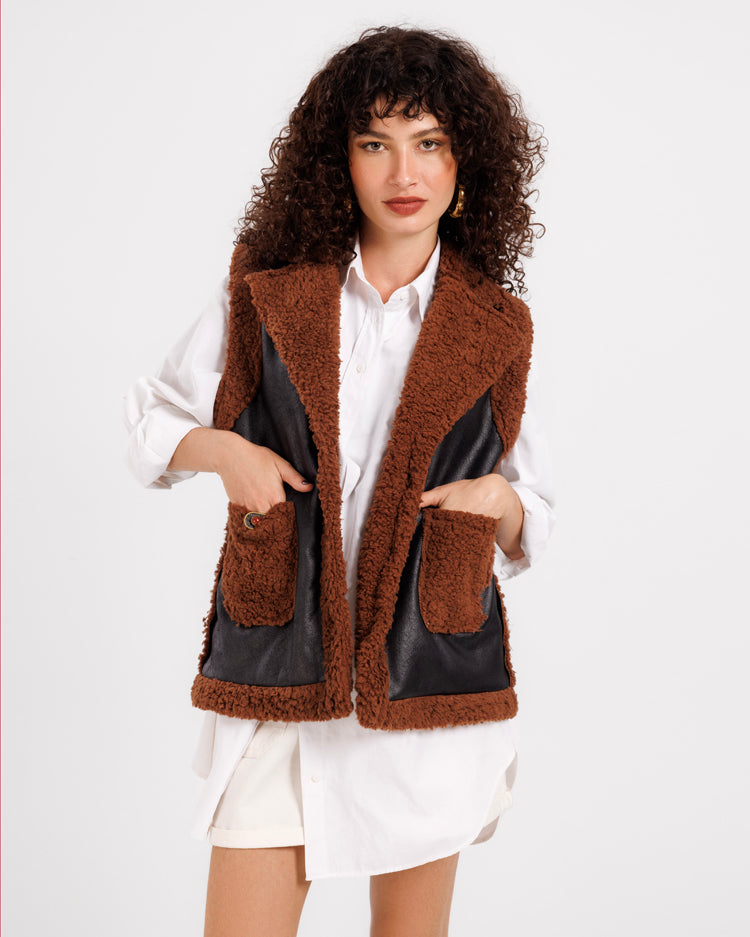 Suede Vest – Effortless Elegance and Comfort