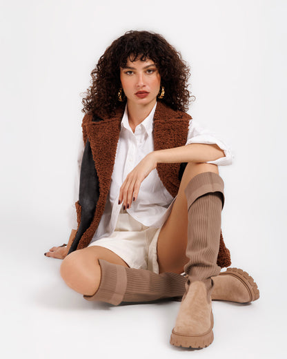 Suede Vest – Effortless Elegance and Comfort