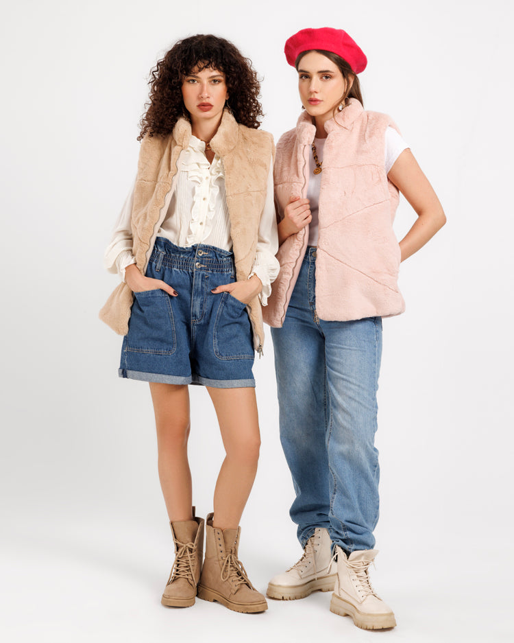 Wool Vest with Faux Fur – Luxurious Warmth and Style