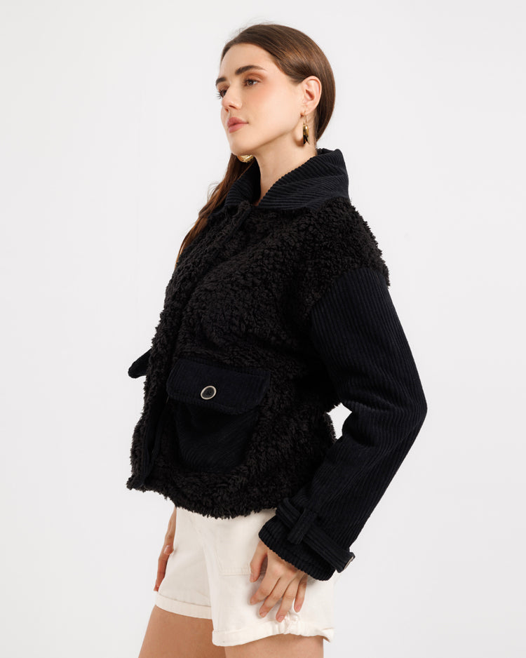  Quilted Velvet Jacket with Pockets – Luxurious Comfort and Style